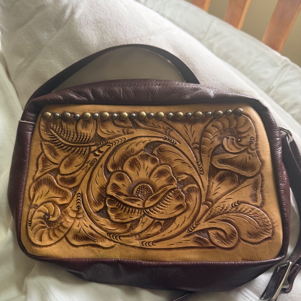 RARE FIND!  JUAN ANTONIO Tooled  Floral Luxury Leather Studded Crossbody